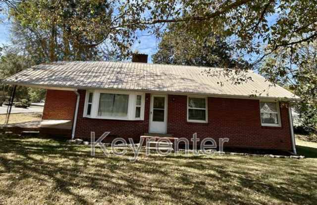 4315 Woodlawn Pike photos photos