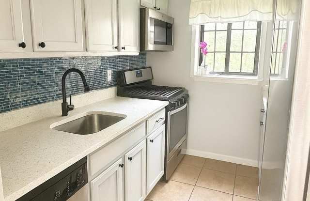 13 Pinebrook Place unit: 13 photos photos