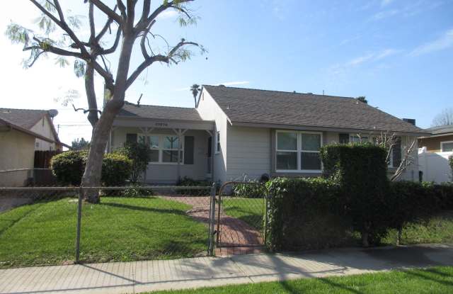 Duggan Property Management, Inc presents 17074 Horace St. Granada Hills Home photos photos