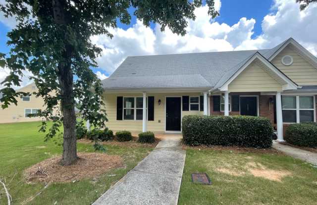 Pre-Leasing for August 2026 WITH FENCED IN YARD! photos photos