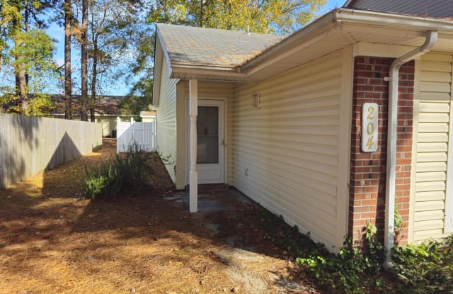 204 Bracken Place - 204 Bracken Place, Jacksonville, NC 28540