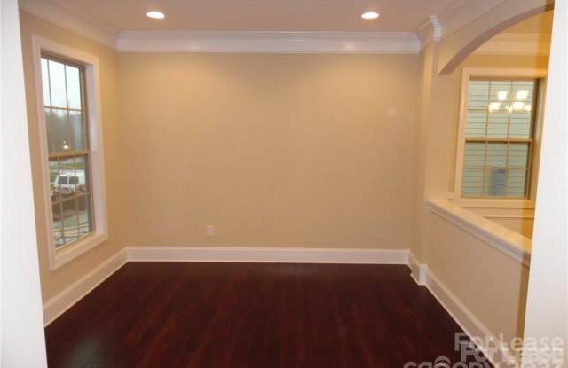 117 Elmrich Court Gallery 2