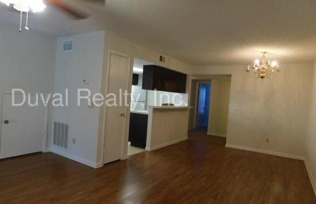 5532 Pinebay Circle South Gallery 3