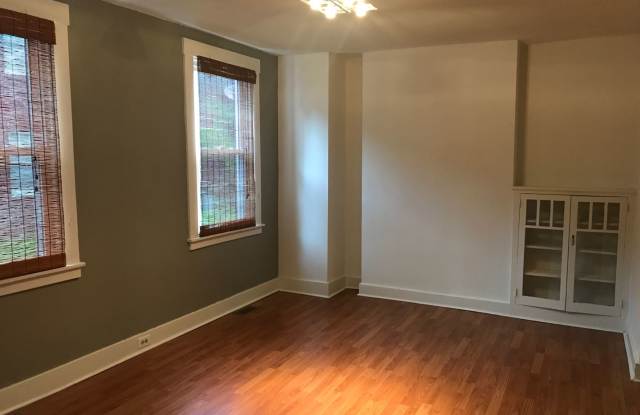 UPDATED SQUIRREL HILL HOUSE, AMAZING LOCATION AVAILABLE AUGUST 2025! photos photos