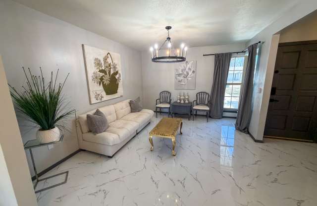 1518 Cinderella Avenue Gallery 4
