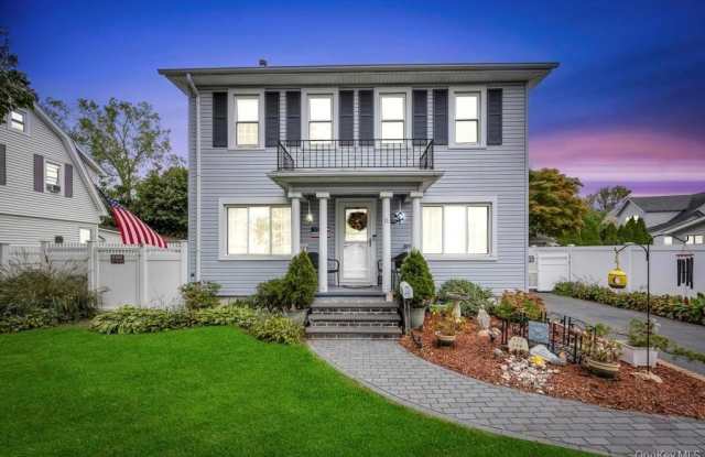 11 Harding Avenue photos photos
