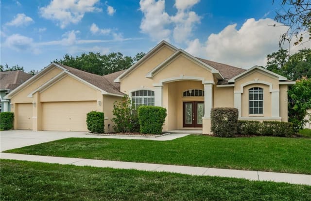 2122 GOLF MANOR BOULEVARD - 2122 Golf Manor Boulevard, Bloomingdale, FL 33596