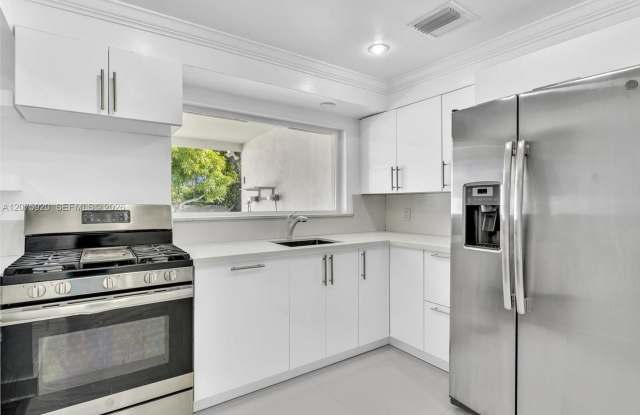 1647 NE 146th Street 0, Miami, FL 33181 - 1343 Gallery 3