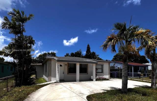 2443 Rodman St photos photos