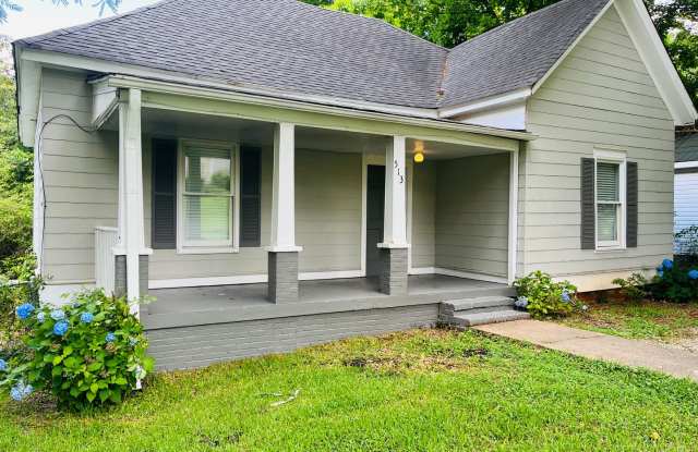 Wow! Prime Lagrange location! Walk to the square! Large porch, huge rooms, newly renovated, built ins, must see! photos photos