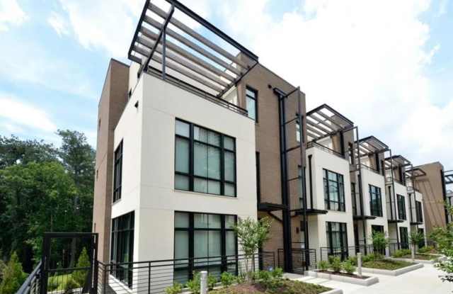 721 LONGLEAF Drive Gallery 3
