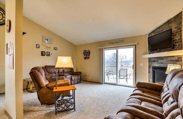 Private Quail Run Rental with Walkout Basement & No Backyard Neighbors! Gallery 4