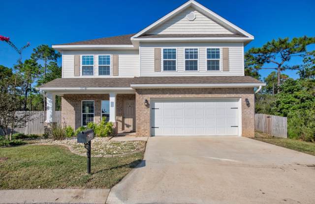 Spacious 4-Bedroom Beauty in Pensacola – Available Now!! photos photos
