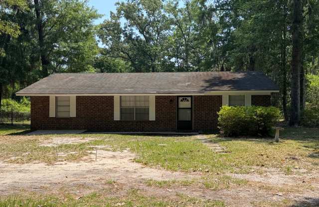 Private Country Setting 2 Bedroom/ 1 Bath Brick Home w/ Storage Shed and Fenced Yard- No HOA photos photos