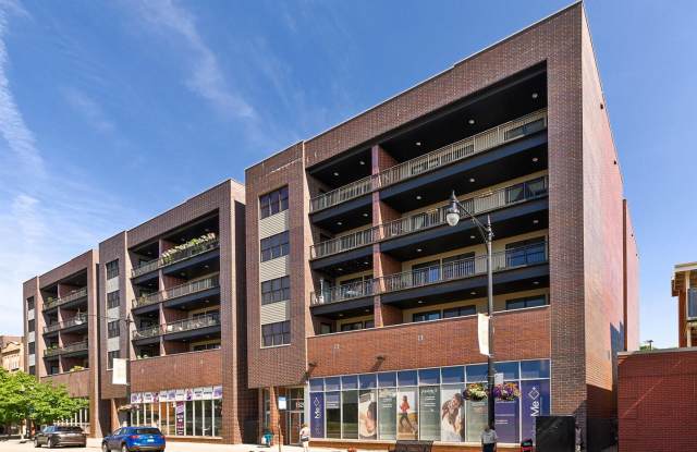 1822 West Irving Park Road - 1822 W Irving Park Rd, Chicago, IL 60613