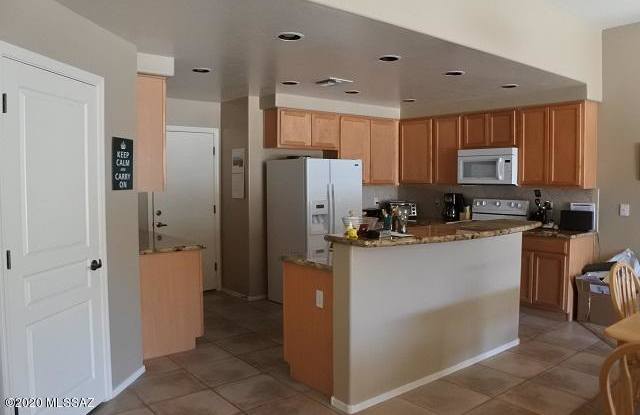 2516 N Yellow Flower Trail Gallery 4