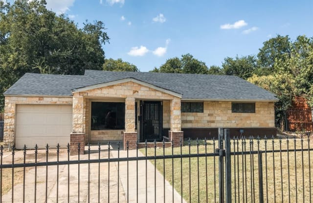 227 Halsey Street- Main Unit - Studio - 227 Halsey Street, Dallas, TX 75224