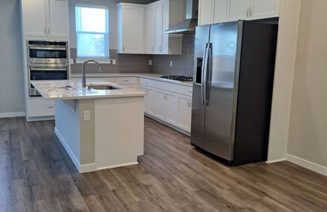 4 bedroom Desired Area Wilsonville Gallery 3