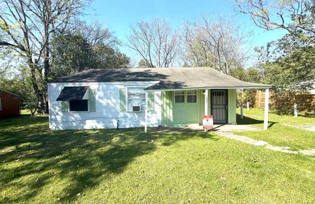 ** 3 Bed 1 Bath located off Woodley Road ** Call 334-366-9198 to schedule a showing photos photos