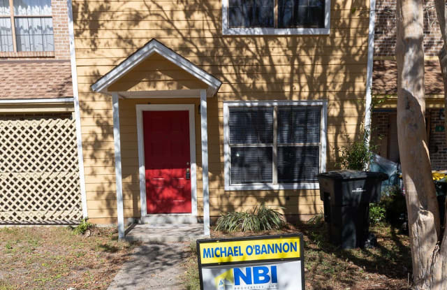 217 Oak Street - 217 Oak Street Southeast, Fort Walton Beach, FL 32548