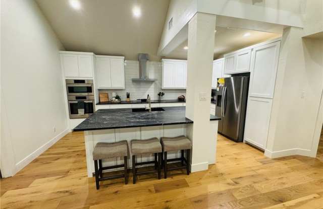 1234 Bluff Creek Circle Gallery 3