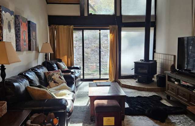 Alpine Meadows, 2 Bedroom Condo Ski Lease photos photos