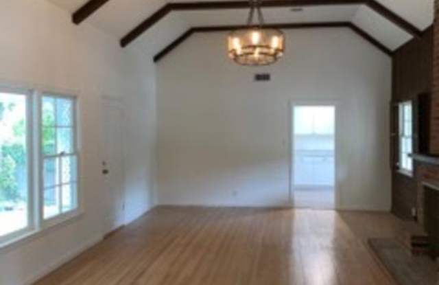 258 BARLOCK Avenue Gallery 4