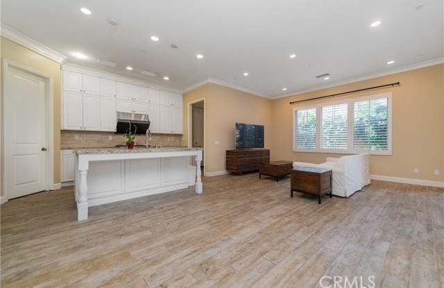 65 Pinetree Gallery 1