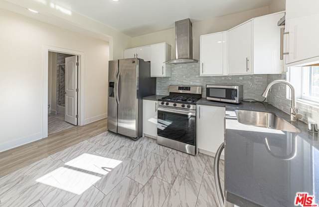 801 N Alexandria Ave photos photos