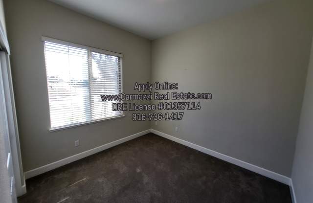 2901 Laredo Drive Gallery 3