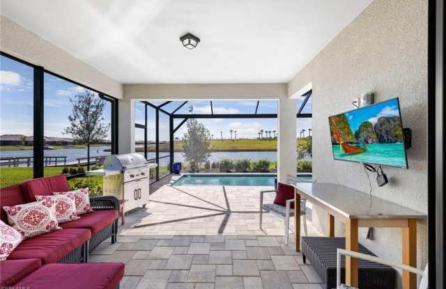12041 Canal Grande Dr lot: 325 Gallery 1