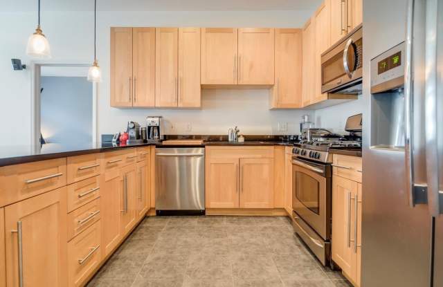 1200 GRAND ST photos photos