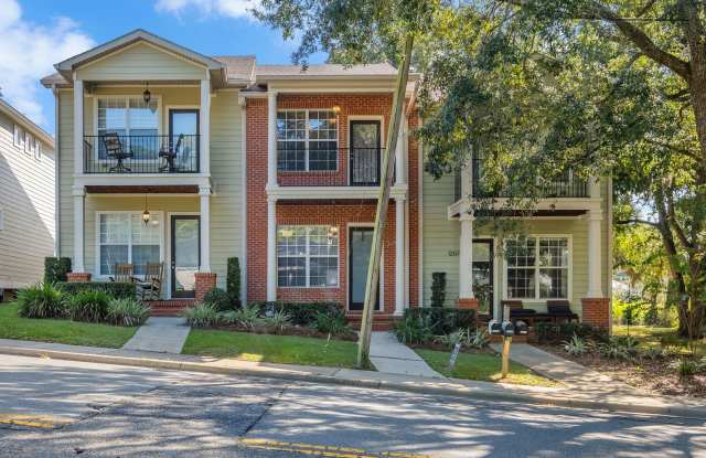 Midtown Tallahassee Townhome - 1209 North Duval Street, Tallahassee, FL 32303