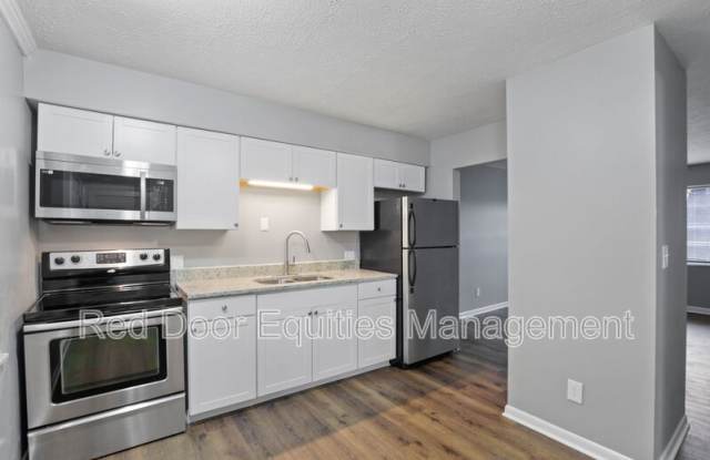 123 West Walnut Street photos photos