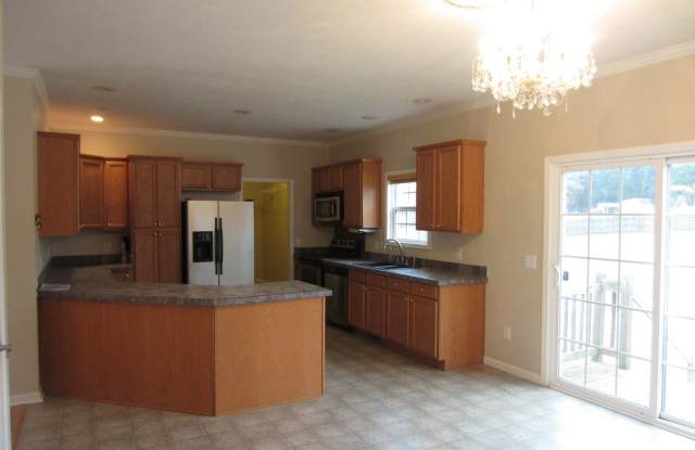 6716 Love Point Dr Gallery 2