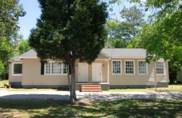2BR for $895! Total Electric + Section 8 Welcome Gallery 4