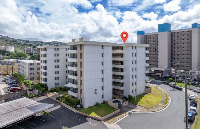 Close to UH- 2 bed/ 1 bath/ 1 parking photos photos