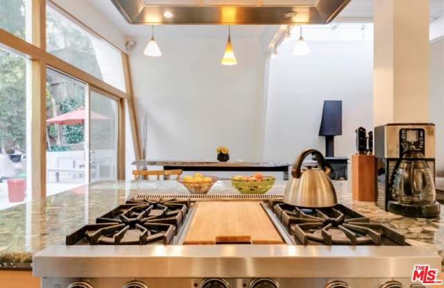 7234 WOODROW WILSON Drive Gallery 4