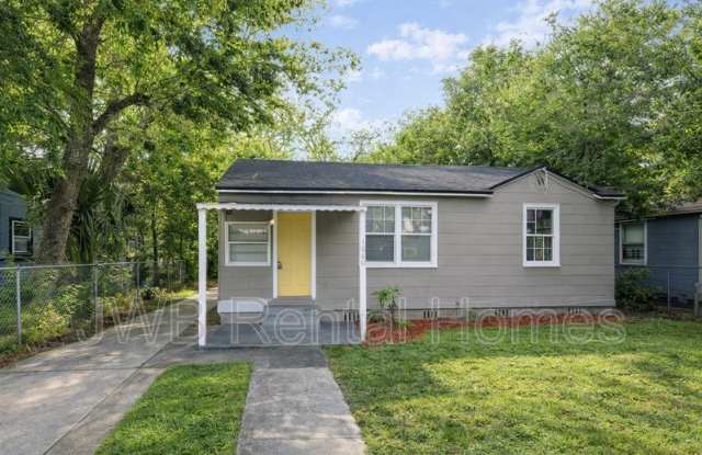 1060 West 13th photos photos