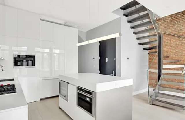 324 Bowery Gallery 2