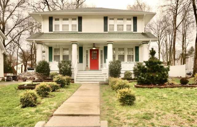32 W Englewood Ave - 32 West Englewood Avenue, Bergen County, NJ 07666