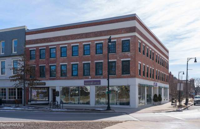8 Bank Row Gallery 2