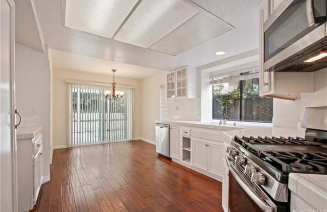 24945 Mansilla Street Gallery 4