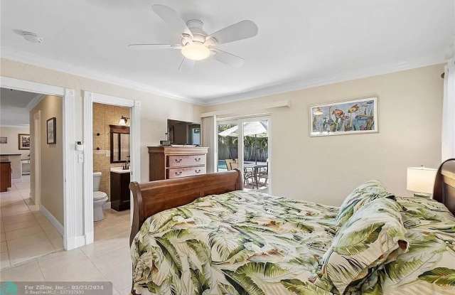 Tropical Oasis Home in THE COVE! ONE MILE FROM BEACH! FULLY FURNISHED! SEASONAL MONTHLY RENTAL AVAILABLE! Gallery 3