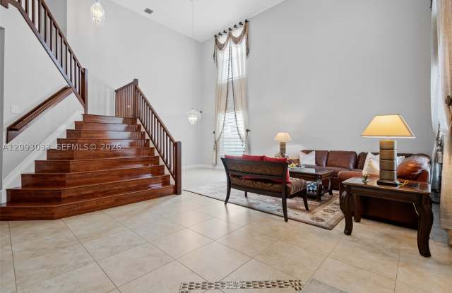 12724 NW 18th Ct Gallery 4