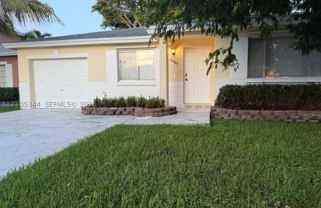 14465 SW 139th Ave Cir E Gallery 1