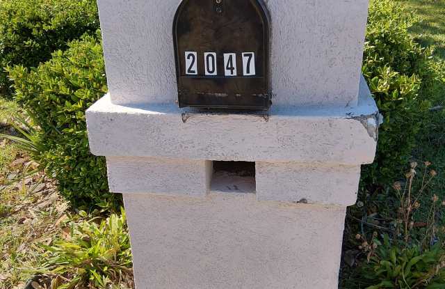 2047 Juno Circle Gallery 3