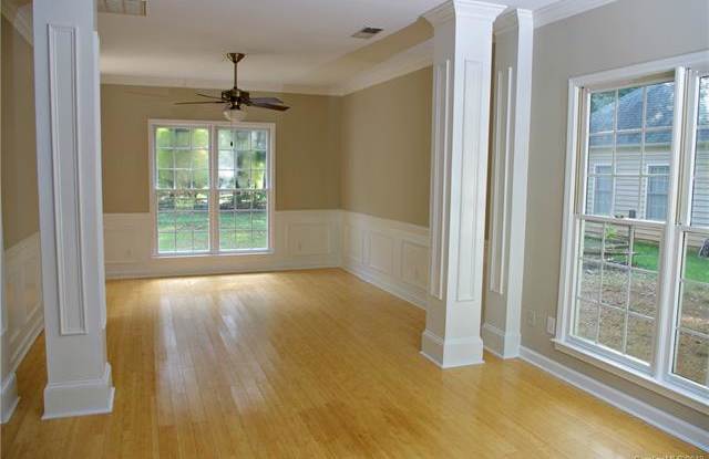 8512 Flanagan Court Gallery 4