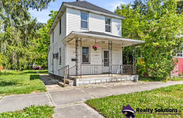 223 Saint Louis Avenue Gallery 4