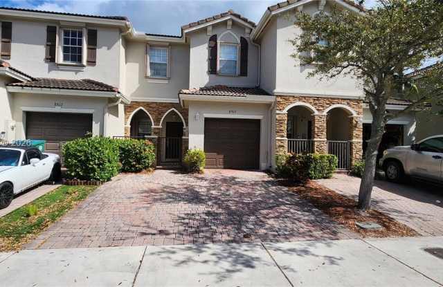 8909 SW 225th Ter photos photos